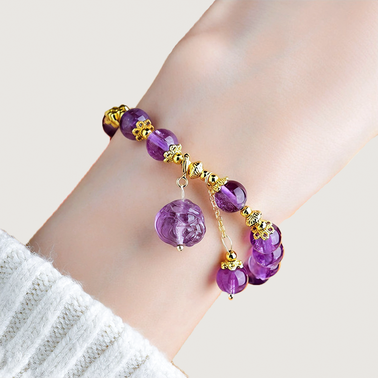 Orb-Carved Fox Energy Bracelet